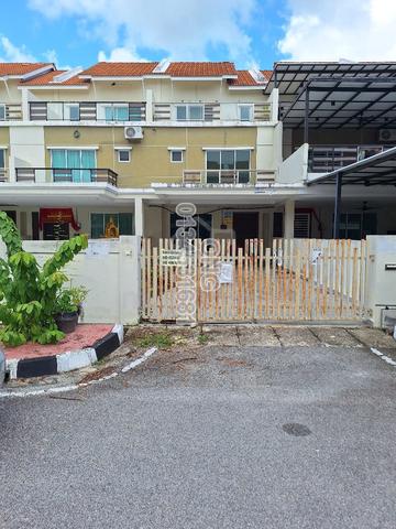 3 storey house at Balik Pulau, Pulau Pinang 1