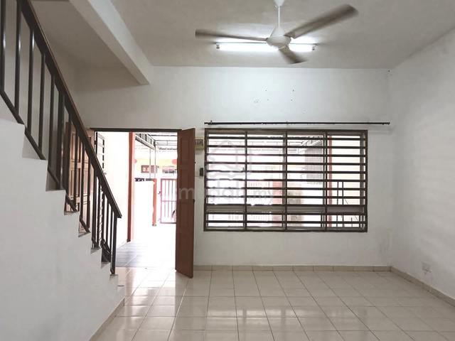 Lahat Baru/For Rent/2 Storey Terrace/Strategy Location/Basic Condition 1