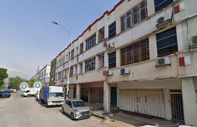 3 Storey Shop, Pusat Perdagangan Desa Ria Balakong, Seri Kembangan 1