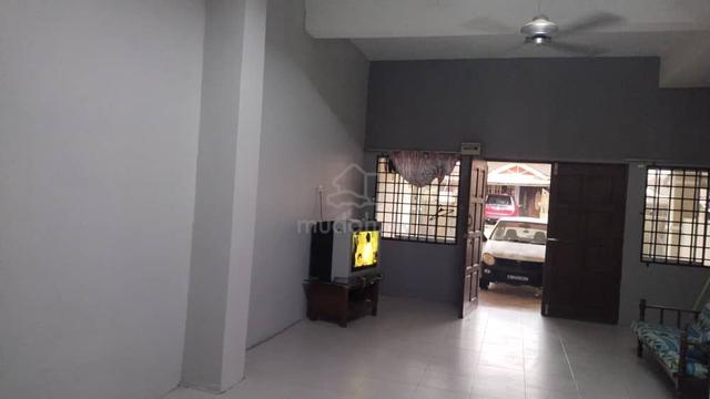 Rumah Teres 2 Tingkat Ajil 1