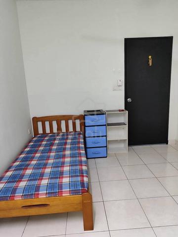 Fully Furnished Selangor Bangi Room For Rent - Female (KEMASUKAN OKTOB 1
