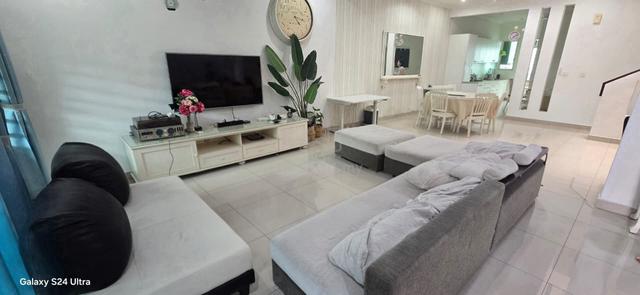Dua Villas, Renovated Landed House, 2500sqft, Big Garden, Spacious 1