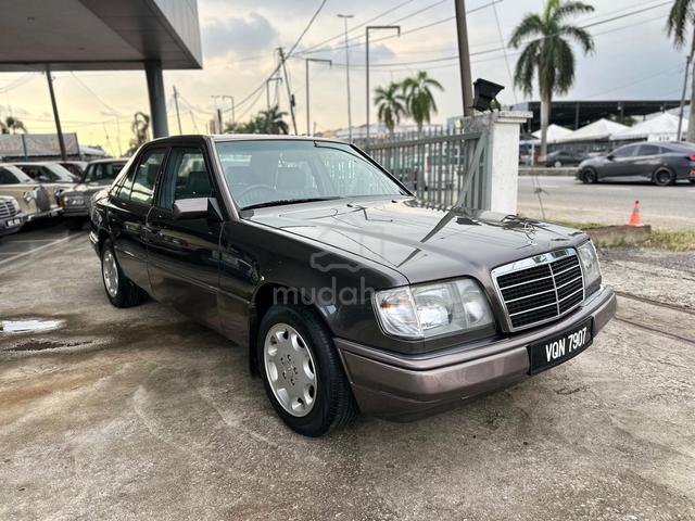 Mercedes Benz W124 E220 CKD Original Spec - 2