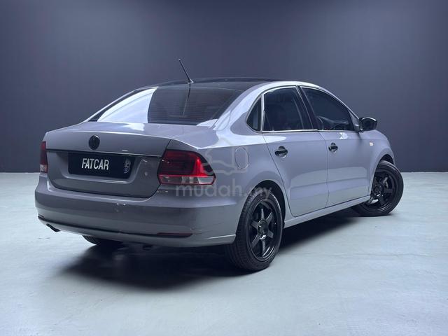 Volkswagen VENTO 1.6 Wrapping Grey 17" Sport Rims - 2