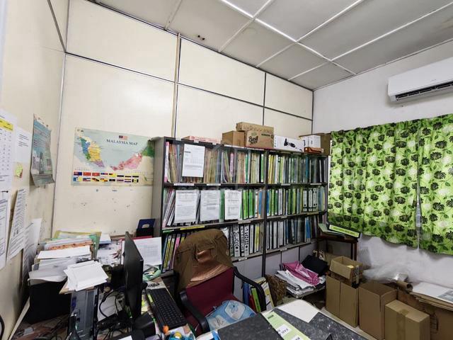 One And Half Storey Factory IKS Tamby Chik Karim Taman Merdeka Melaka 1