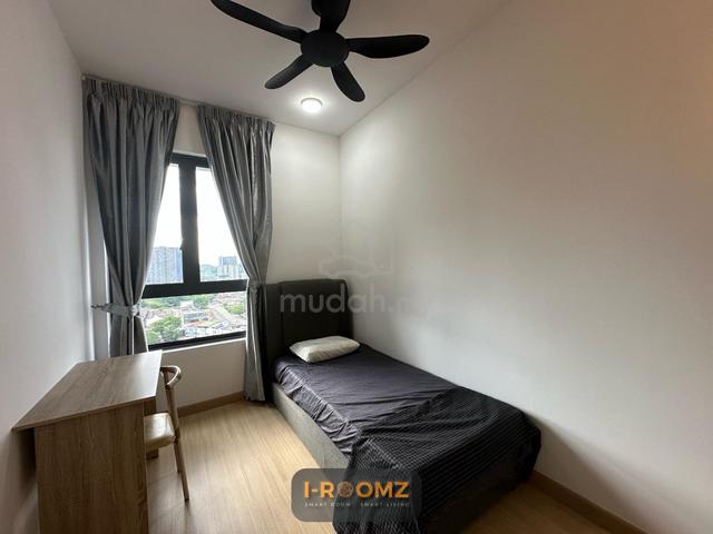Junior Room For Rent Kuchai Sentral Near Mrt Low Deposit Female Male 1