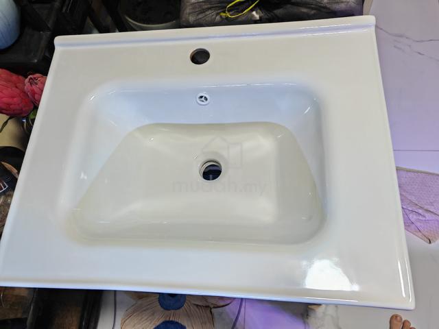 stand alone Toilet Basin - photo 2 of 3