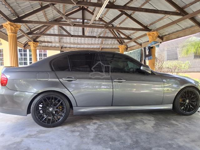 BmW 2.0 M-SPORTS 2009 - 1