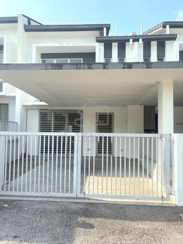 Facing Open, LAMAN ORKID,  NILAI IMPIAN 1