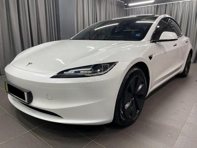 2023 Tesla Model 3 Long Range (A) Sedan - 3