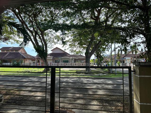 Corner Lot Facing Padang di Taman Pokok Mangga Melaka 1