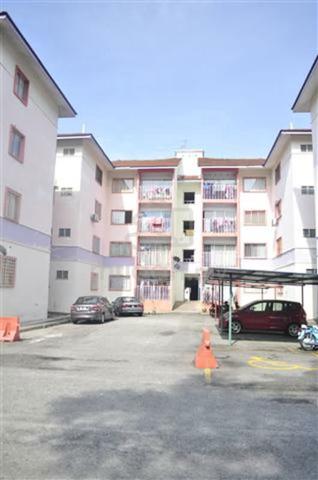 Cemerlang Apartments 1