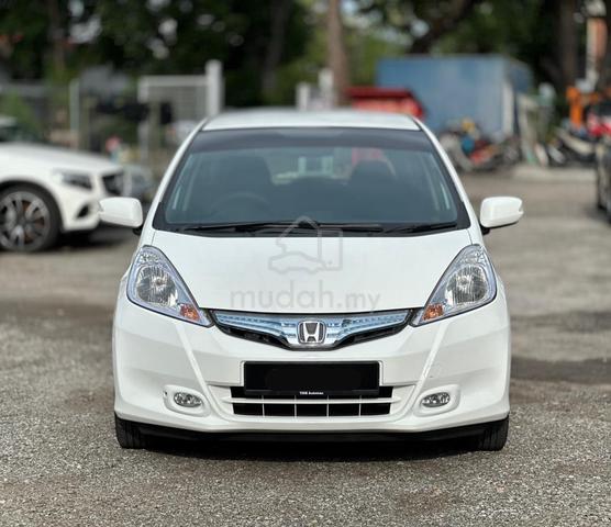 2013 Honda JAZZ 1.3 (HYBRID) FACELIFT (A) - 2