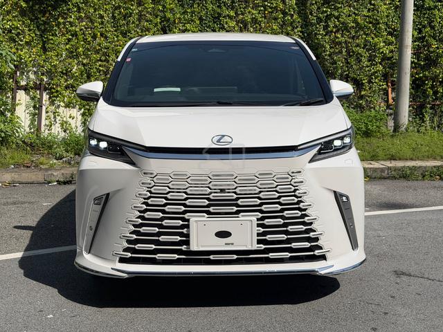 5A BLACKSEAT 2025 Lexus LM 500H 2.4 VERSION L FULL - 3