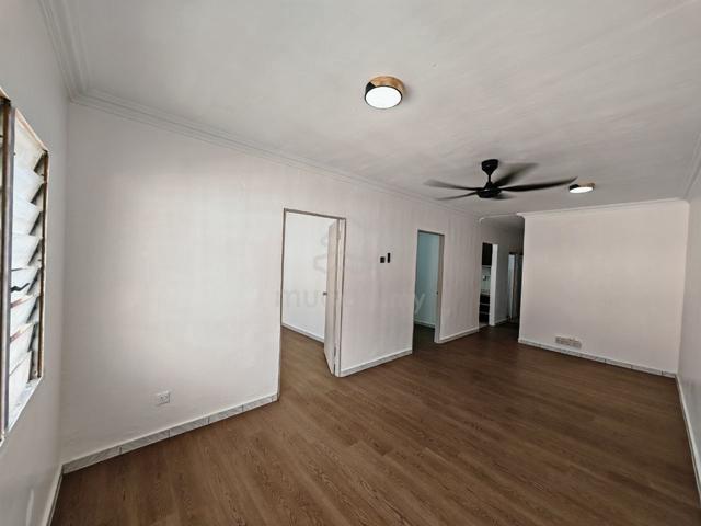 Apartment Idaman 1