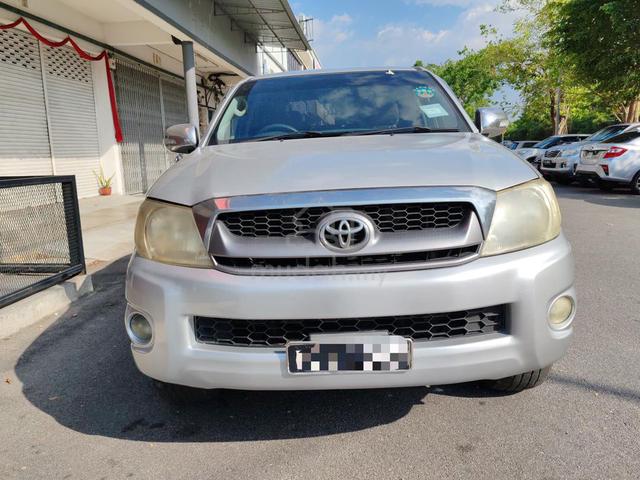 2010 Toyota HILUX 2.5 G FACELIFT DOUBLE CAB (A) - 1