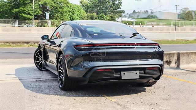 2024 Porsche TAYCAN Performance Battery+ - 2