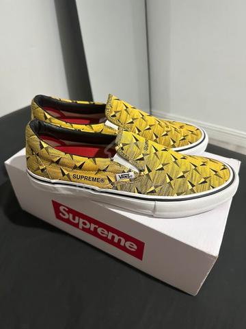 Diamond plate vans supreme best sale