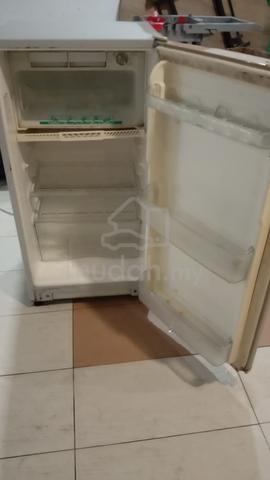 Panasonic Peti Sejuk 1 Pintu - photo 2 of 2