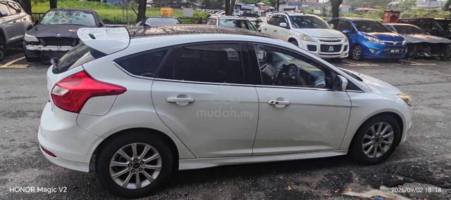 Jualan Akhir Tahun ! Ford Focus Sport Plus (A) - 4