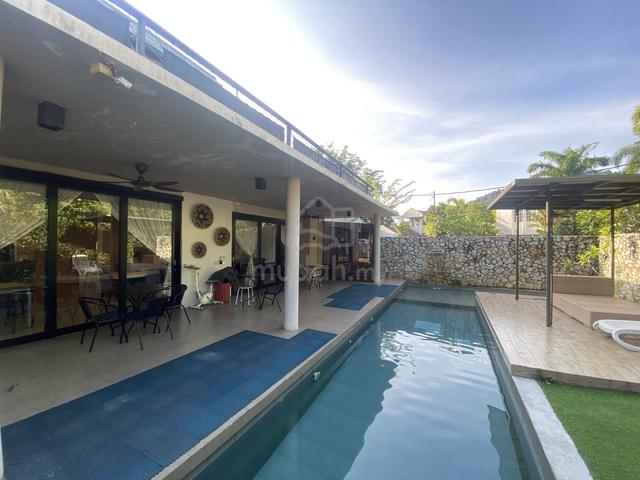 [FULLY RENOVATED WITH SWIMMING POOL] Banglo Jalan Tok Sira Kuantan 1