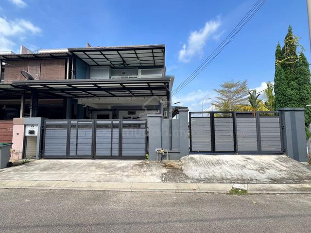 Fully renovated Double storey Corner lot@Bandar seri impian 1