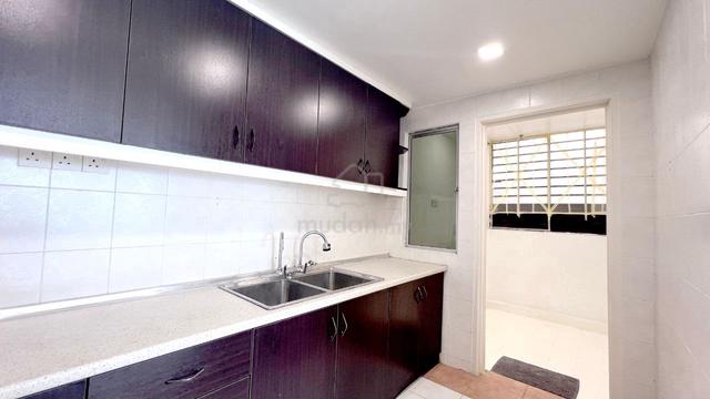 Taman Anggerik Villa 1