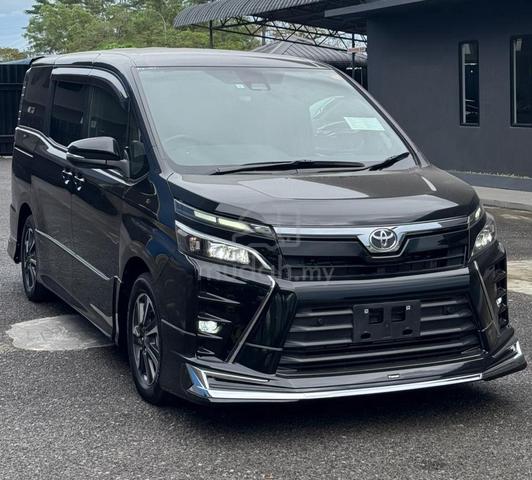 TOYOTA VOXY 2.0 ZS *UNREGISTERED* 8 SEATERs BLACK - 1