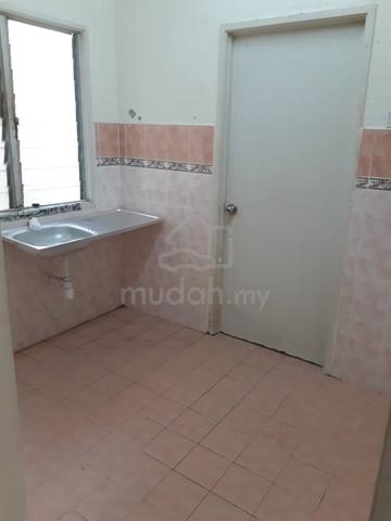 Permai Lakeview Apartment 4