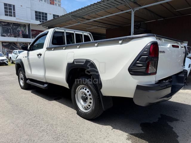 2023 Toyota HILUX 2.4 MT (M) - 5