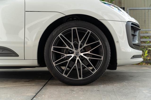 Porsche Macan T 2024 Unreg Carrera White - 3