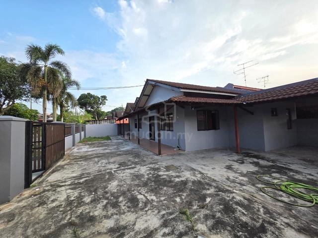 1 Storey For Sale @ Taman Sri Tebrau/ Jln Lembing/ JB Town/ Corner Lot 1