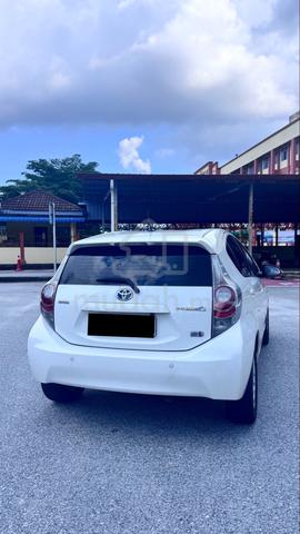 2012 Toyota PRIUS C 1.5 (HYBRID) (A) - 1