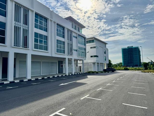 Shoplot for rent (Opposite McDonald) 1