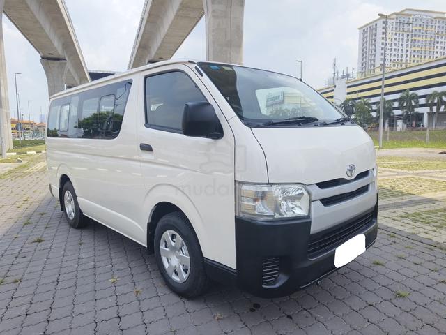2014 Toyota Hiace 2.5 (M) window van 14seat - 1
