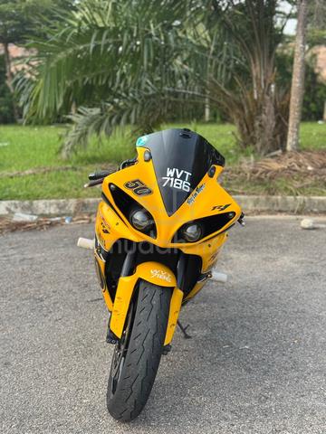 Yamaha R1 Non-TCS - photo 4 of 10