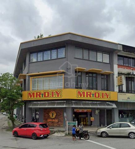 Corner Shop! Happening! Crowded! Shah Alam, TTDI JAYA 1