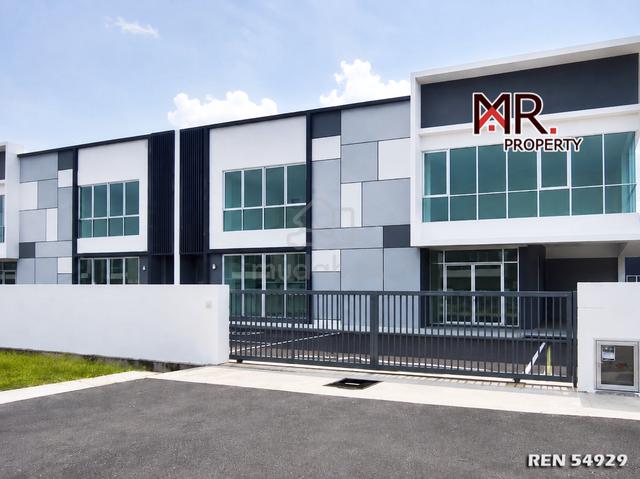 CORNER UNIT @ Double Storey Semi-D Light Industry Taman Saga FOR SALE 1