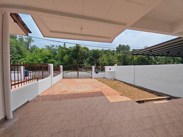 Freehold Double House For Sell At Puchong Utama 1 Facing Empty 1