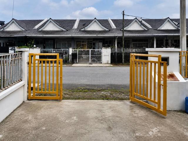 Non Bumi ❗4 bilik Single Storey Bandar Putera 2 klang 1