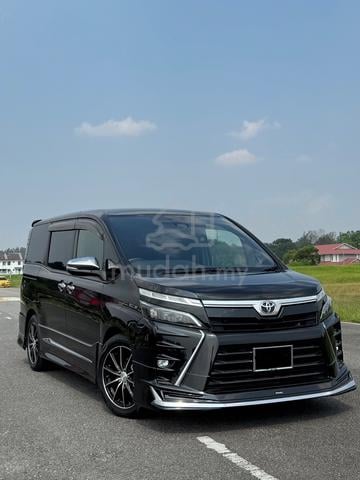 2018 Toyota VOXY 2.0 ZS KIRAMEKI (A) - 1