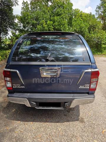2015 Isuzu D-MAX 3.0 V-CROSS 4X4 (A) - 5
