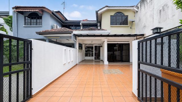 RENOVATED Move In Condition Double Storey Terrace Seksyen 20 Shah Alam 1