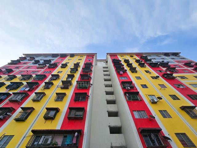 Pangsapuri Laksamana 1