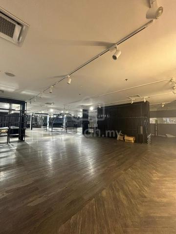 Prangin Mall Huge Shoplot, Georgetown - For Rent 1
