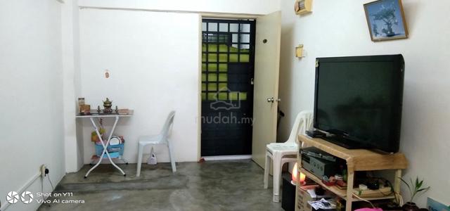 Pangsapuri Cempaka (Seri Kembangan) 1