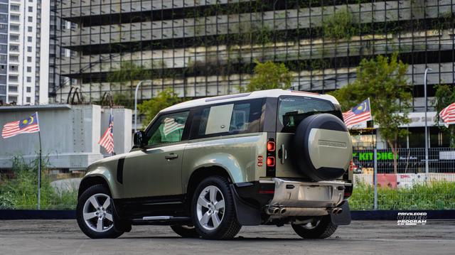 2022 Land Rover DEFENDER 2.0 90SE P300 (A) - 1