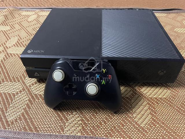 xbox one  - photo 2 of 4
