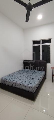 Middle Room rental 1