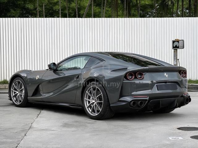 2019 Ferrari 812 Superfast MEGA SPEC,LOW MILEAGE - 2